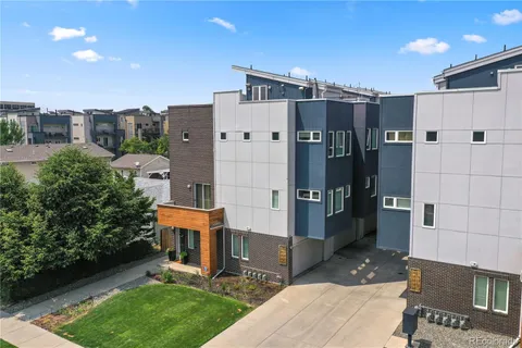 a view of a back yard of the house