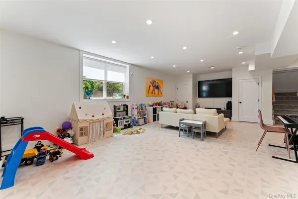 $17,500 | 49 Fayette Road, Scarsdale, NY 10583