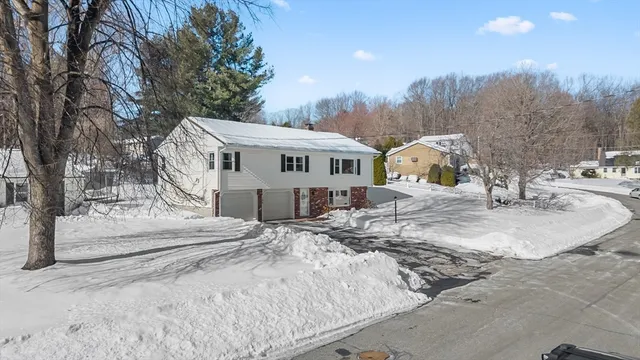 $464,000 | 135 Highland Avenue, Holden, MA 01520