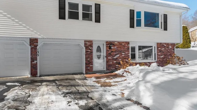 $464,000 | 135 Highland Avenue, Holden, MA 01520