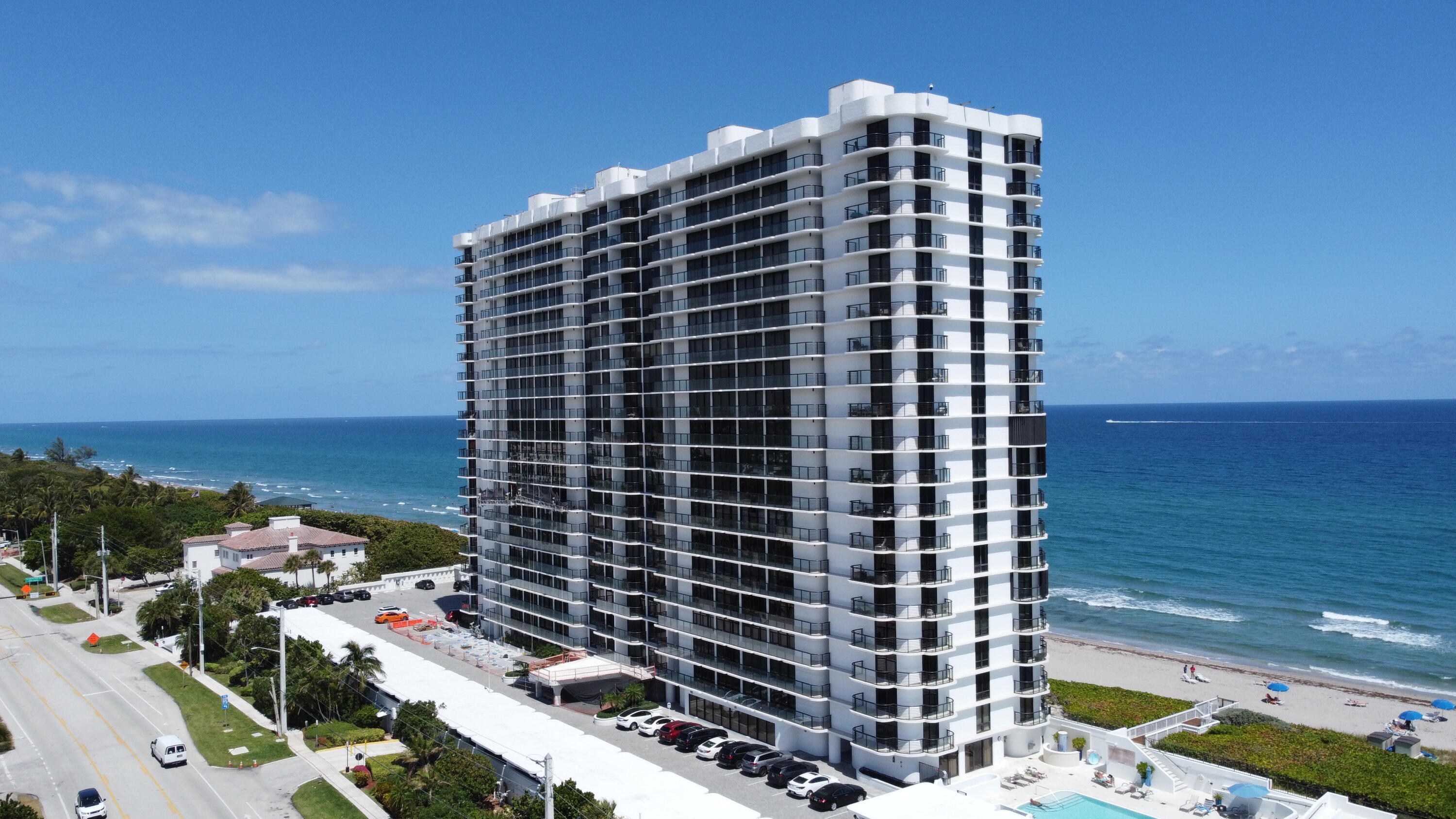 250 South Ocean Boulevard, Unit PH F Boca Raton, FL 33432 - Photo 30 of 30 a front view of a building