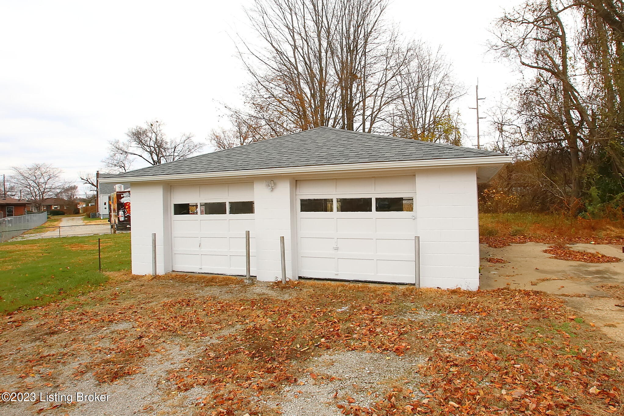 16 Welby Road Louisville, KY 40258 - Photo 42 of 44 Detached Garage