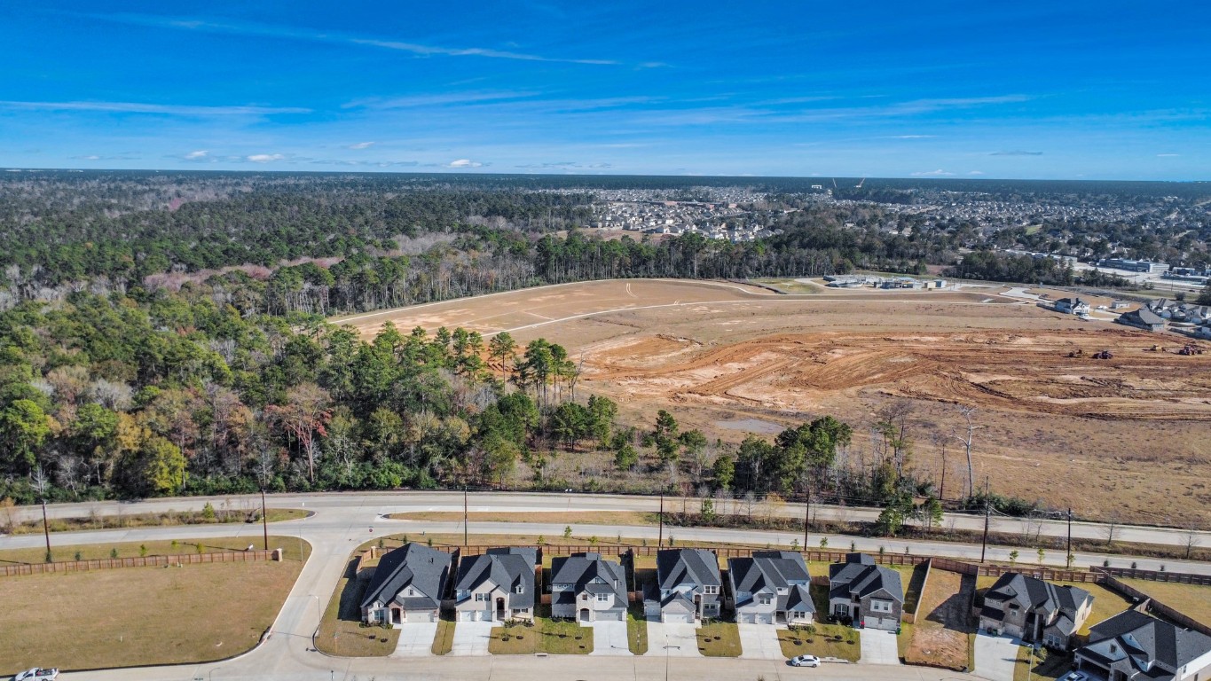 3114 North Spring Drive Spring, TX 77373 - Photo 4 of 45 a view of a city