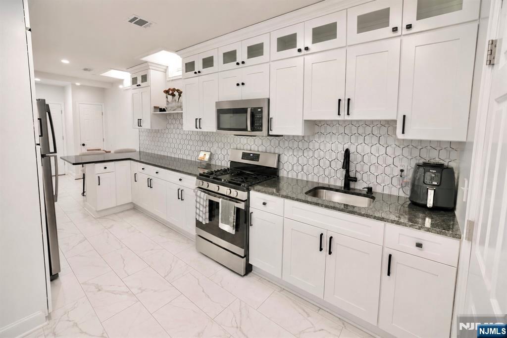 11 Insley Avenue Rutherford, NJ 07070 - Photo 28 of 41