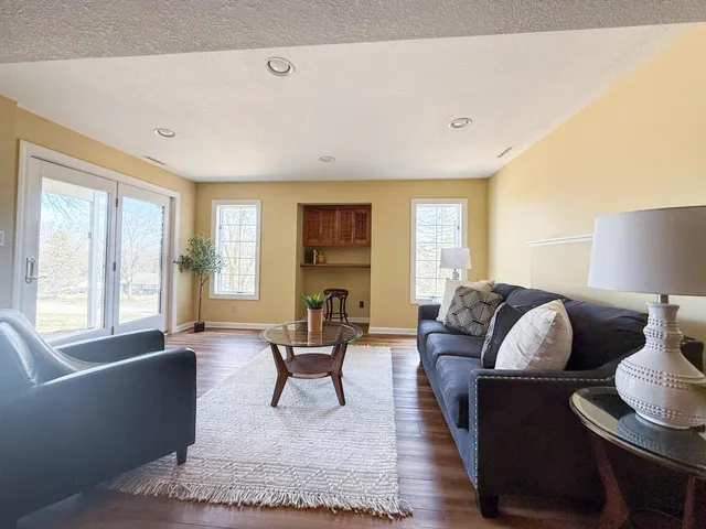 $750,000 | 2211 Lenwood Drive Southwest, Rochester, MN 55902