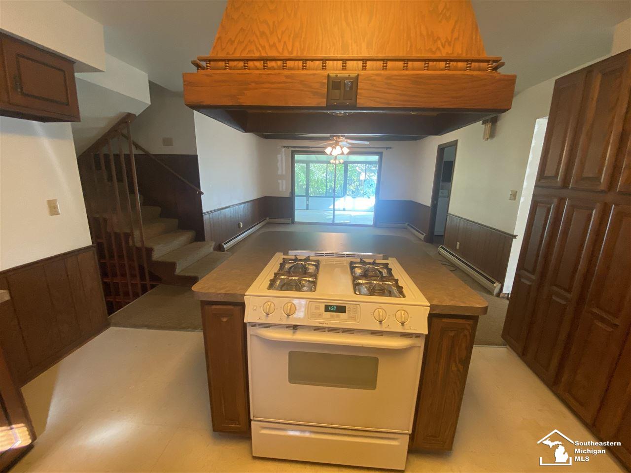 7924 Wiseman Road Lambertville, MI 48144 - Photo 31 of 35 50057281-31.JPG