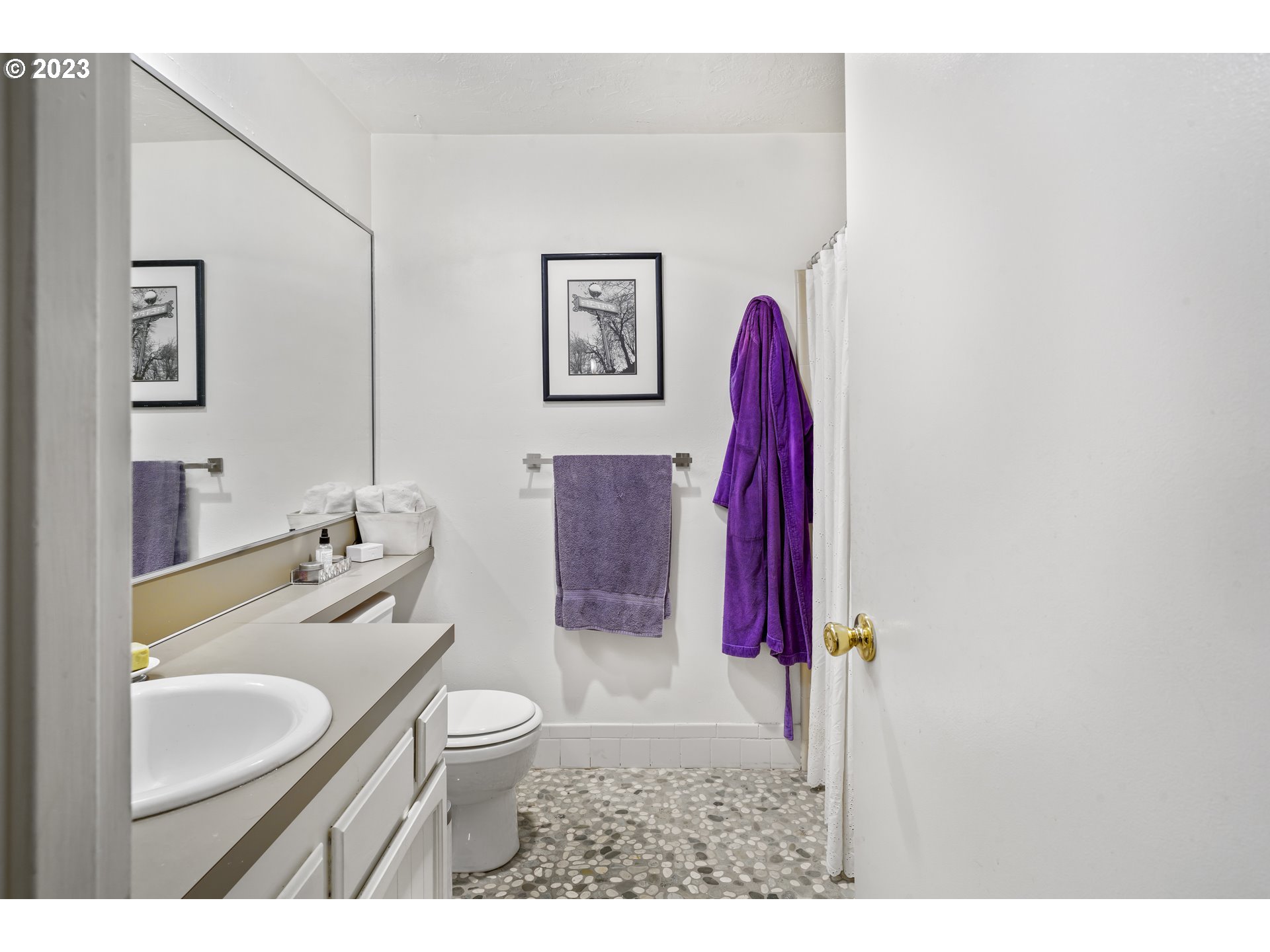 4437 Fox Hollow Road, Unit 2 Eugene, OR 97405 - Photo 22 of 25 Gallery Image 22