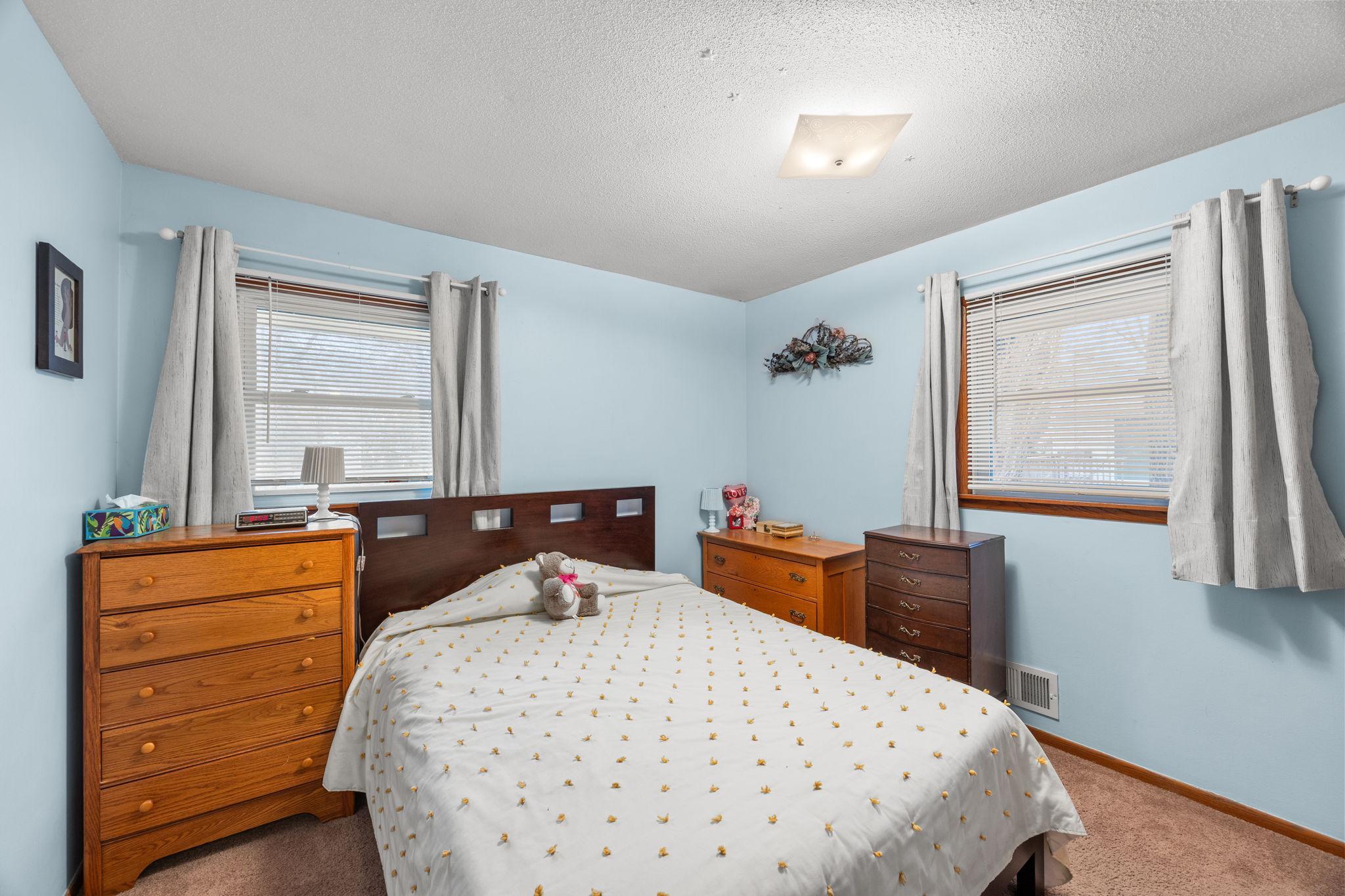 1967 County Rd D West Arden Hills, MN 55112 - Photo 11 of 53