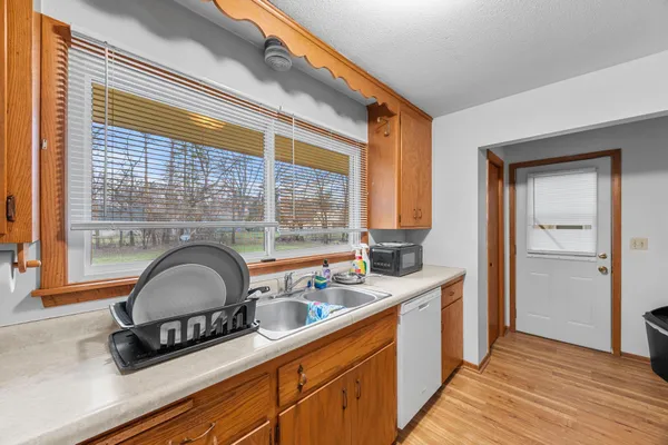$499,900 | 1967 County Rd D West, Arden Hills, MN 55112