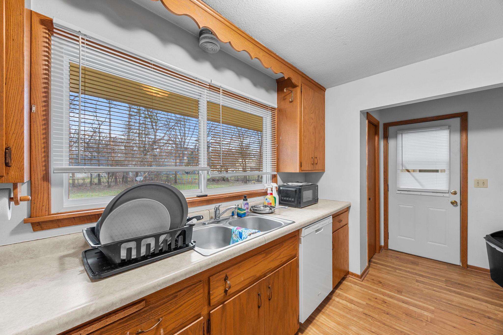 1967 County Rd D West Arden Hills, MN 55112 - Photo 28 of 53