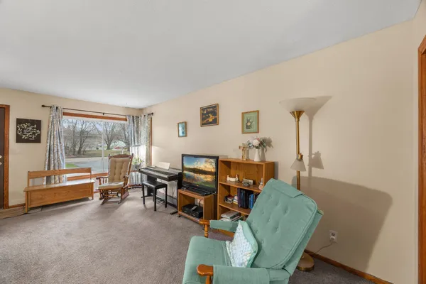 $499,900 | 1967 County Rd D West, Arden Hills, MN 55112