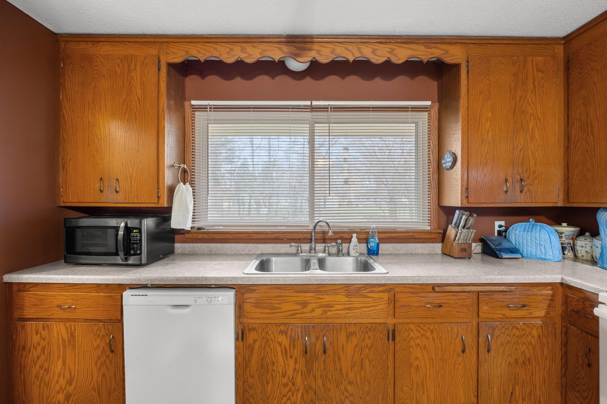 1967 County Rd D West Arden Hills, MN 55112 - Photo 8 of 53