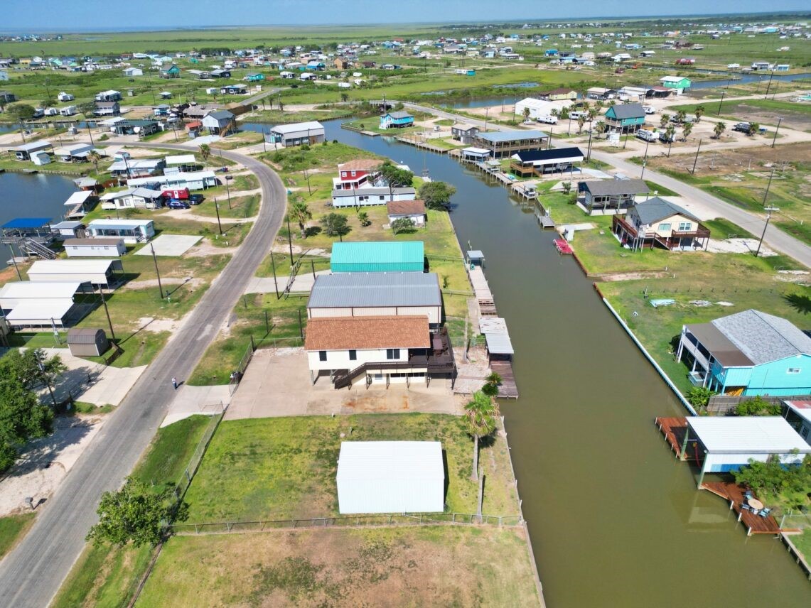 763 Gulfview North Sargent, TX 77414 - Photo 35 of 38