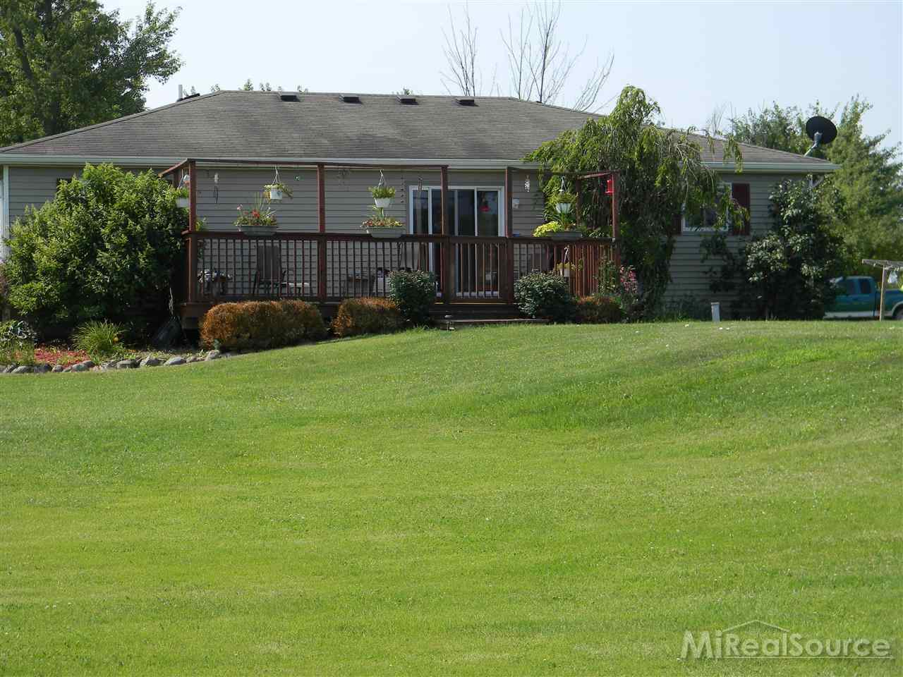 8916 Green Road Goodells, MI 48027 - Photo 5 of 6 31206098-4.JPG