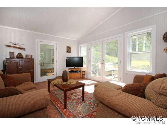 119 Spooks Branch Road Asheville, NC 28804 - Photo 17 of 24 Gallery Image 17