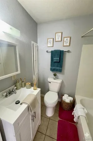 $900 | 117 South 3rd Street, Dupo, IL 62239