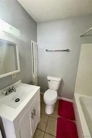 $900 | 117 South 3rd Street, Dupo, IL 62239