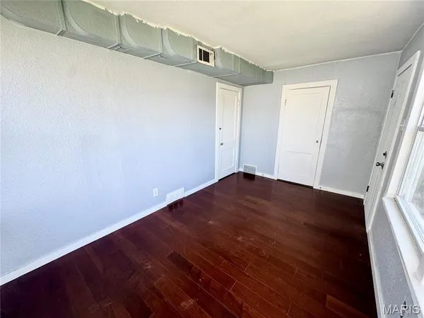 $900 | 117 South 3rd Street, Dupo, IL 62239