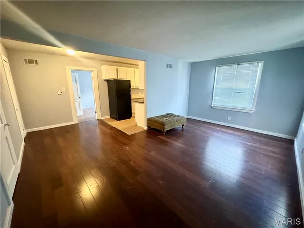 $900 | 117 South 3rd Street, Dupo, IL 62239