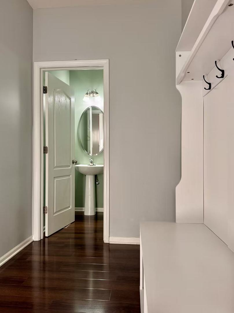 5734 Oak Ridge Way Lisle, IL 60532 - Photo 13 of 34