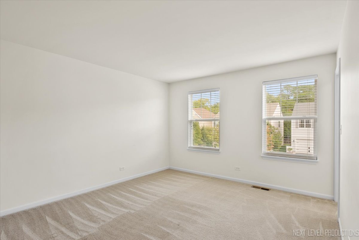 5734 Oak Ridge Way Lisle, IL 60532 - Photo 17 of 34