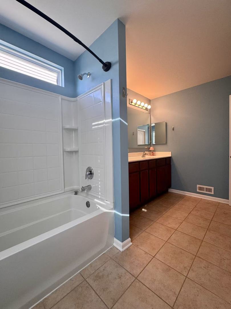 5734 Oak Ridge Way Lisle, IL 60532 - Photo 24 of 34