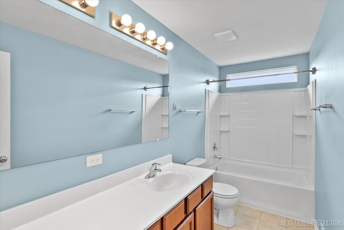 5734 Oak Ridge Way Lisle, IL 60532 - Photo 25 of 34