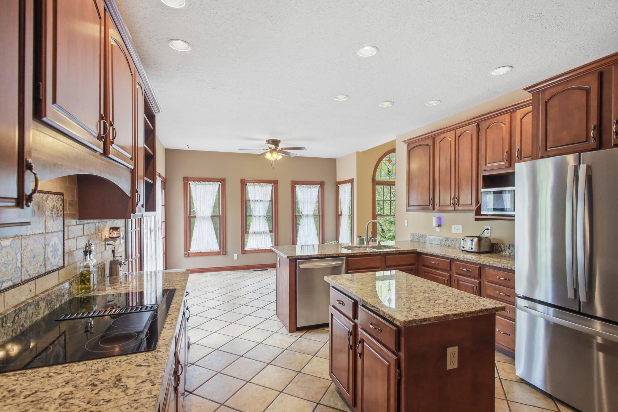 4185 Stone Bridge Drive Springfield, OH 45504 - Photo 14 of 88