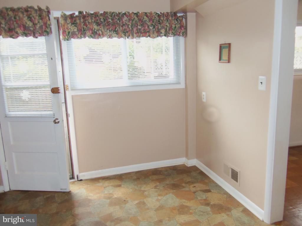 6014 Riggs Road Hyattsville, MD 20783 - Photo 9 of 18 Eat-in kitchen area