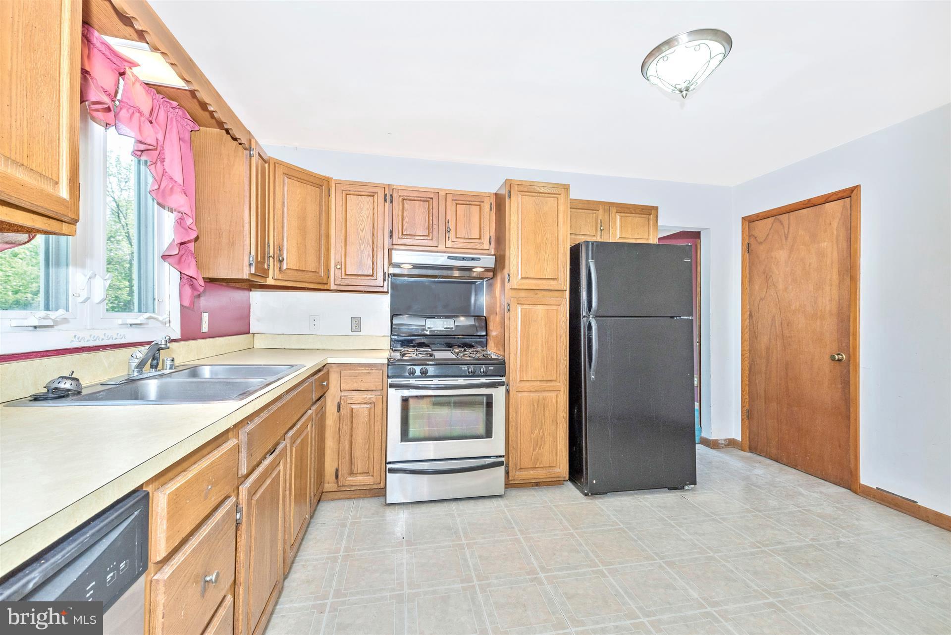 1611 Shookstown Road Frederick, MD 21702 - Photo 11 of 30 Kitchen