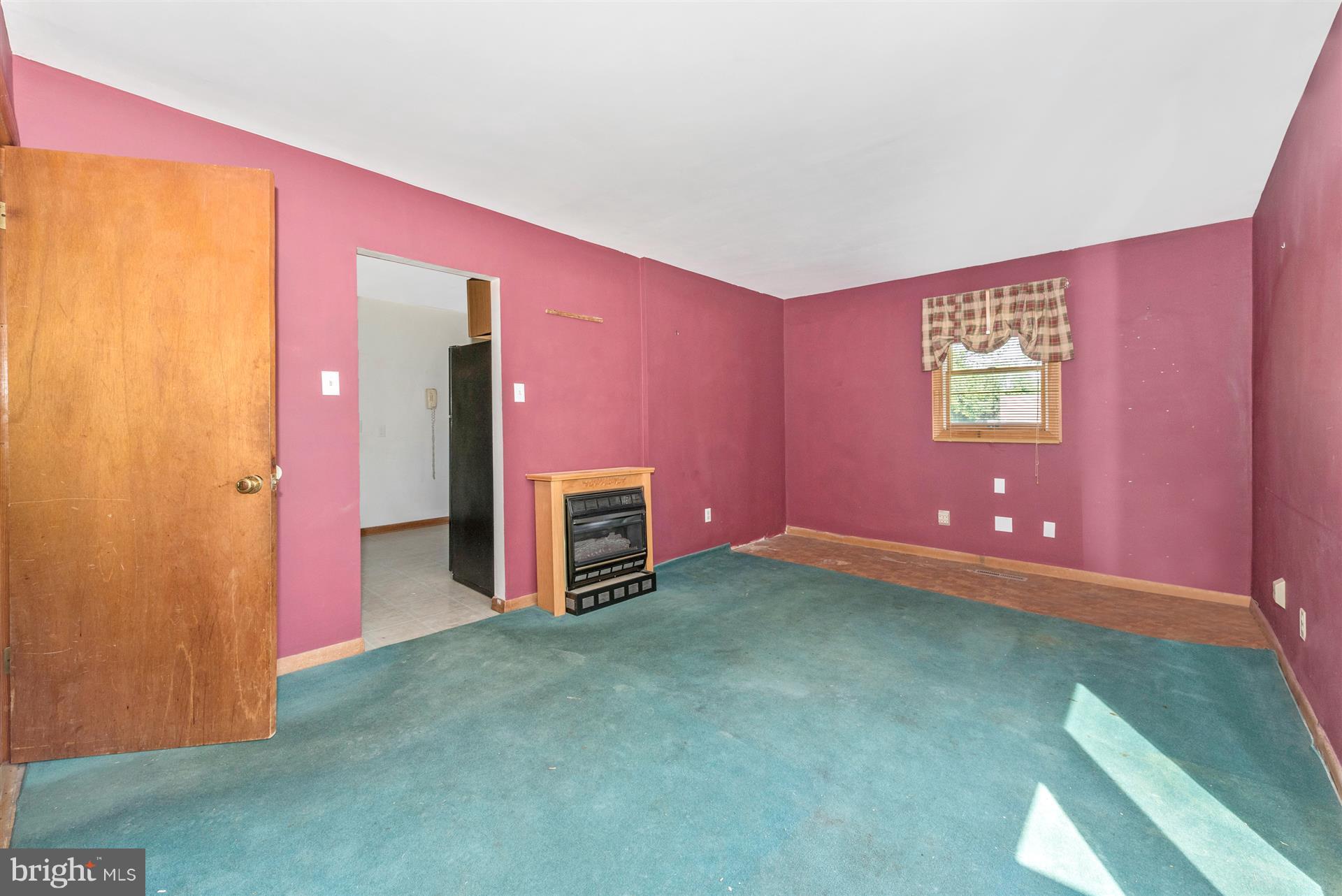 1611 Shookstown Road Frederick, MD 21702 - Photo 12 of 30 Family Room