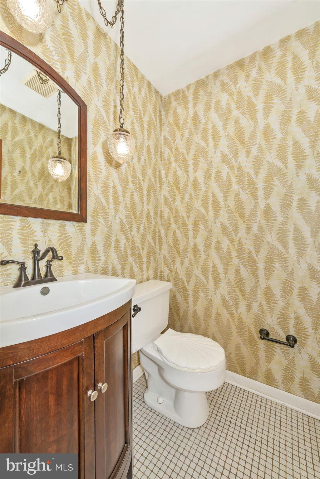 1611 Shookstown Road Frederick, MD 21702 - Photo 13 of 30 Main level powder room