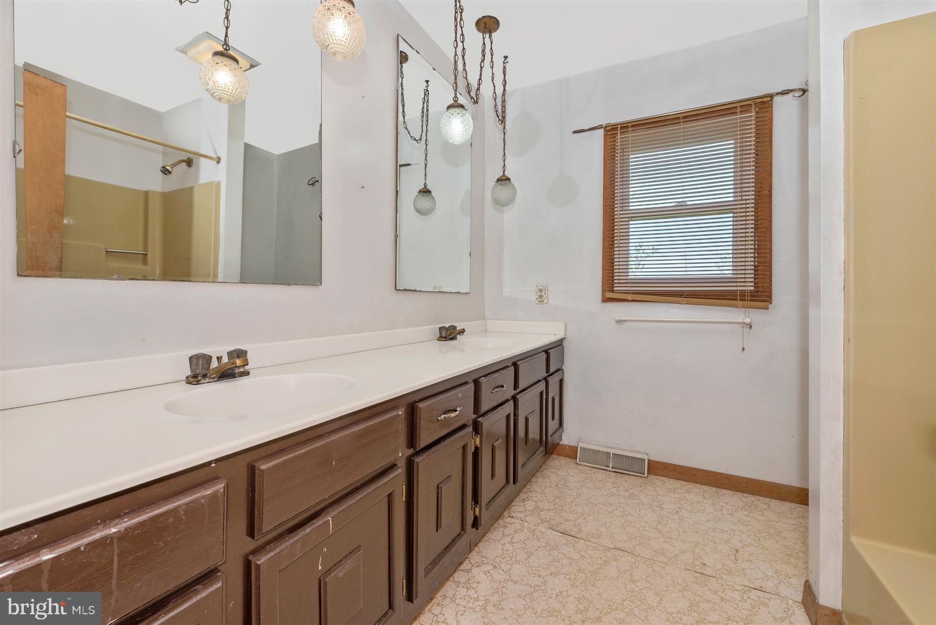 1611 Shookstown Road Frederick, MD 21702 - Photo 21 of 30 large hallway bathroom