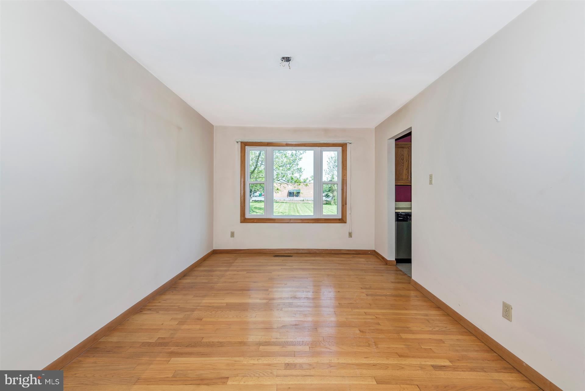 1611 Shookstown Road Frederick, MD 21702 - Photo 7 of 30 Dining Room