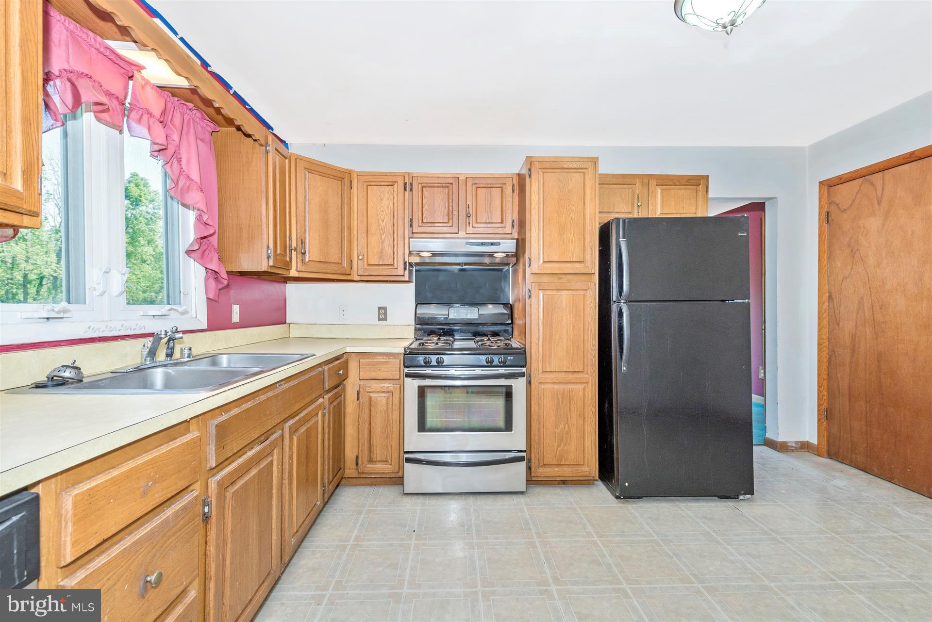 1611 Shookstown Road Frederick, MD 21702 - Photo 9 of 30 Kitchen