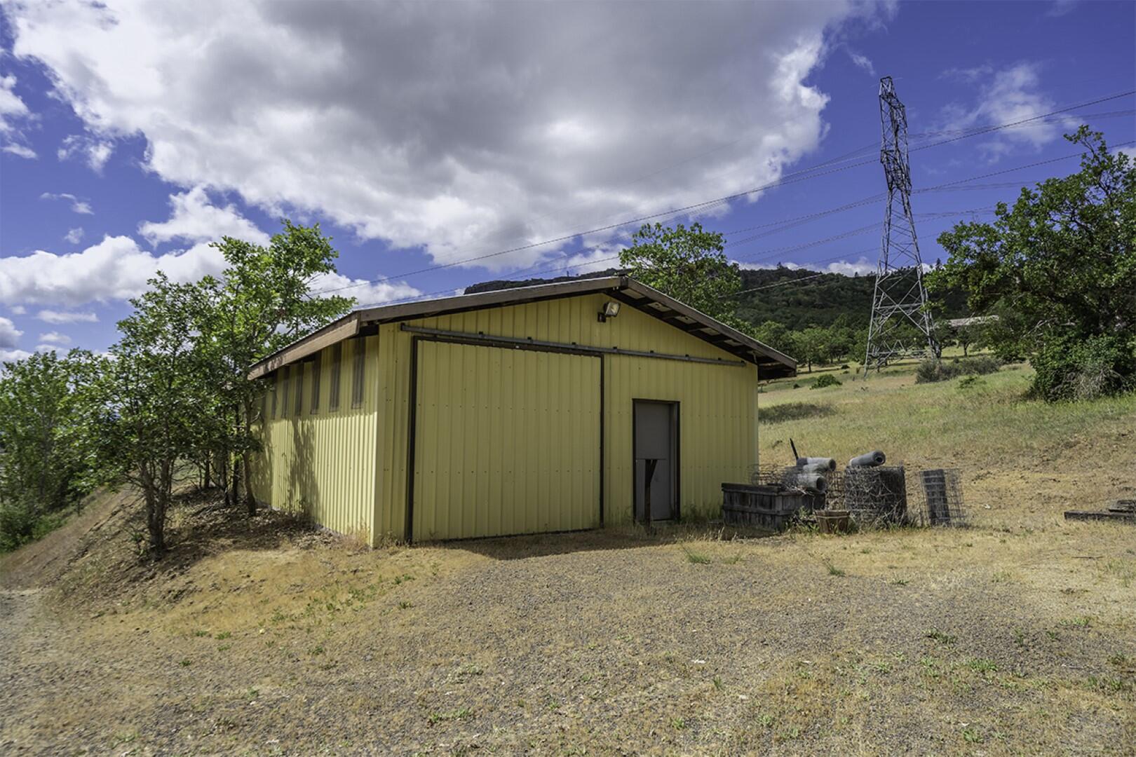 10177 Wheeler Road White City, OR 97503 - Photo 9 of 30 a view of a backyard of the house