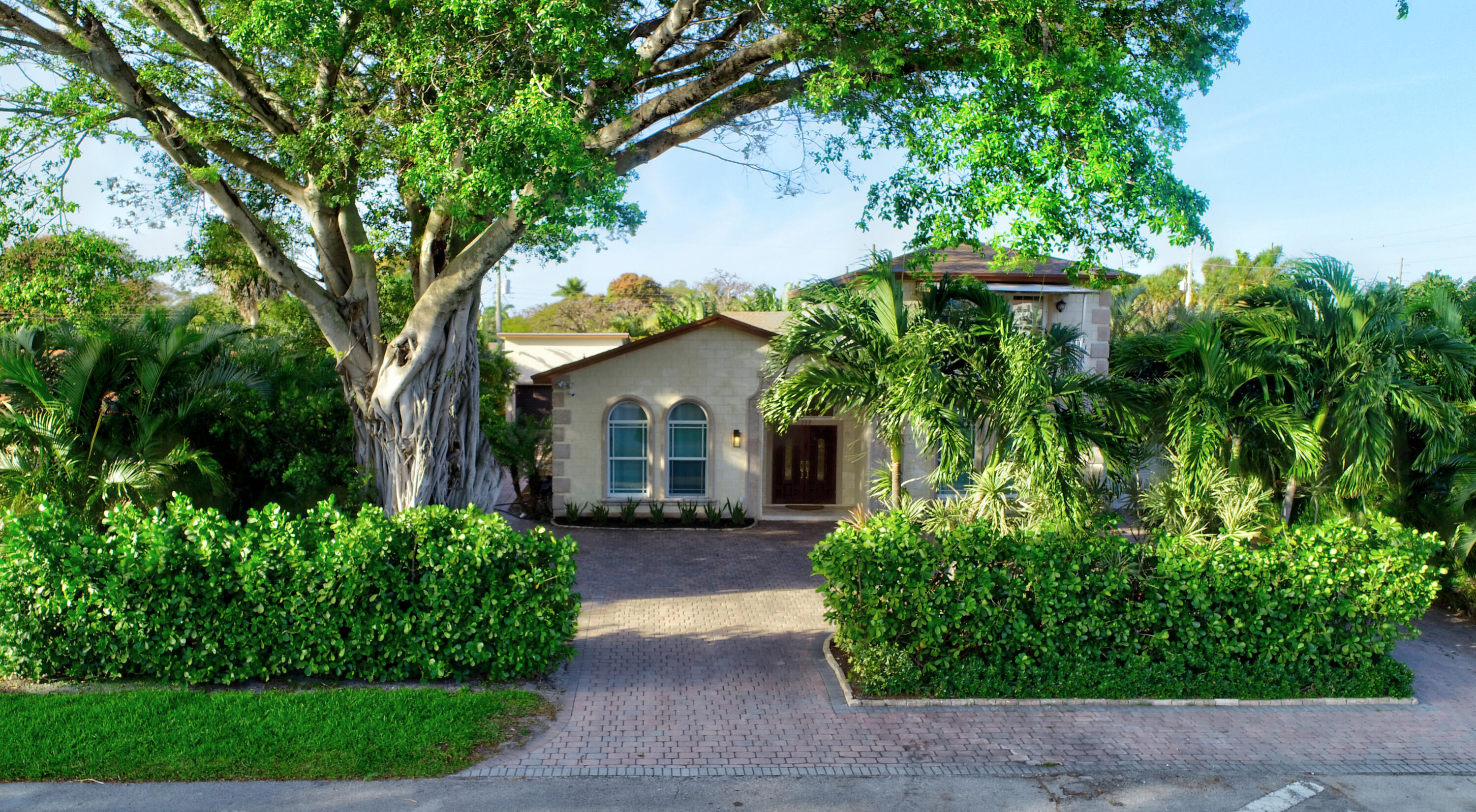 117 Northwest 8th Street Boca Raton, FL 33432 - Photo 36 of 43 Front Exterior