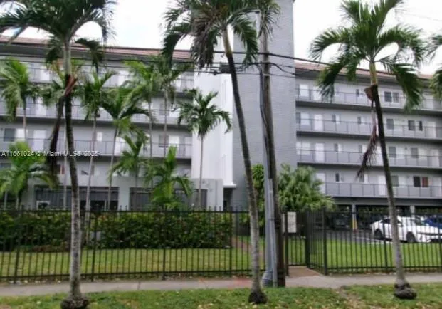 $225,500 | 900 Southwest 84th Avenue, Unit 207A, Miami, FL 33144