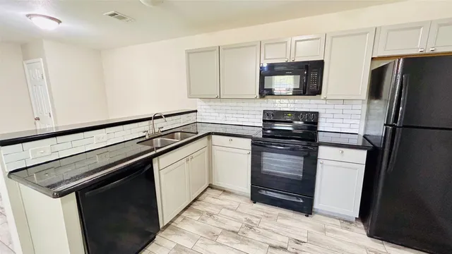 $2,300,000 | 306-308 Old Timers Road, Orange, TX 77630