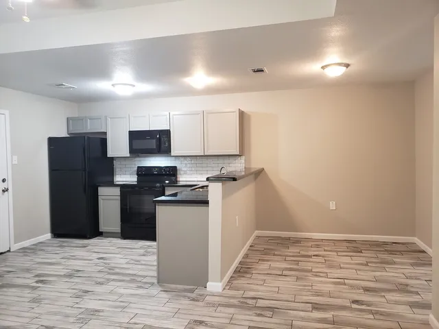 $2,300,000 | 306-308 Old Timers Road, Orange, TX 77630