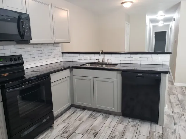 $2,300,000 | 306-308 Old Timers Road, Orange, TX 77630