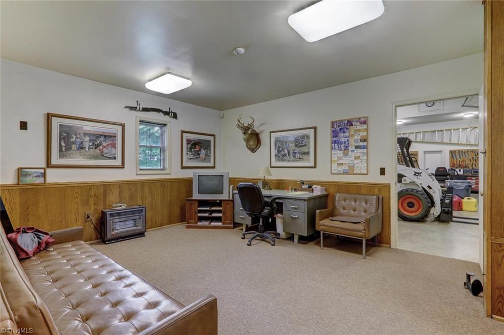 8015 Sapp Acres Lane Oak Ridge, NC 27310 - Photo 28 of 30