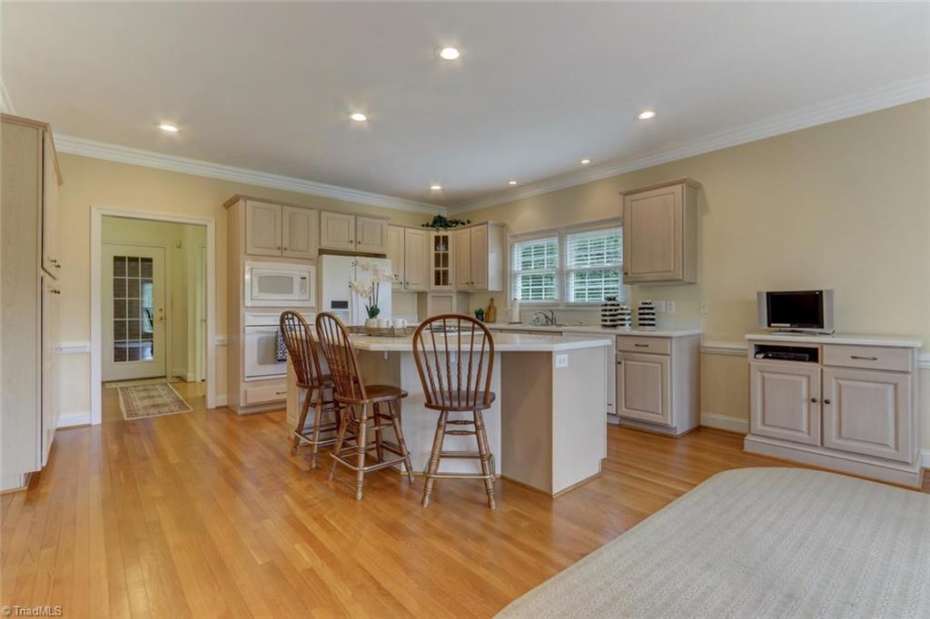 8015 Sapp Acres Lane Oak Ridge, NC 27310 - Photo 5 of 30