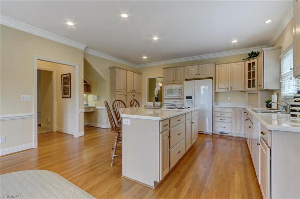 8015 Sapp Acres Lane Oak Ridge, NC 27310 - Photo 6 of 30