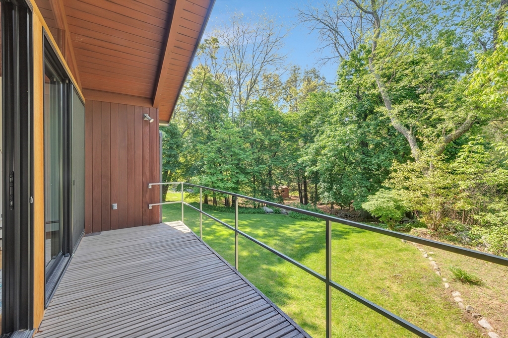 552 Concord Avenue Lexington, MA 02421 - Photo 15 of 31