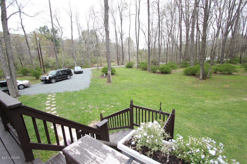 104 Riverside Drive Hawley, PA 18428 - Photo 18 of 25 Gallery Image 18