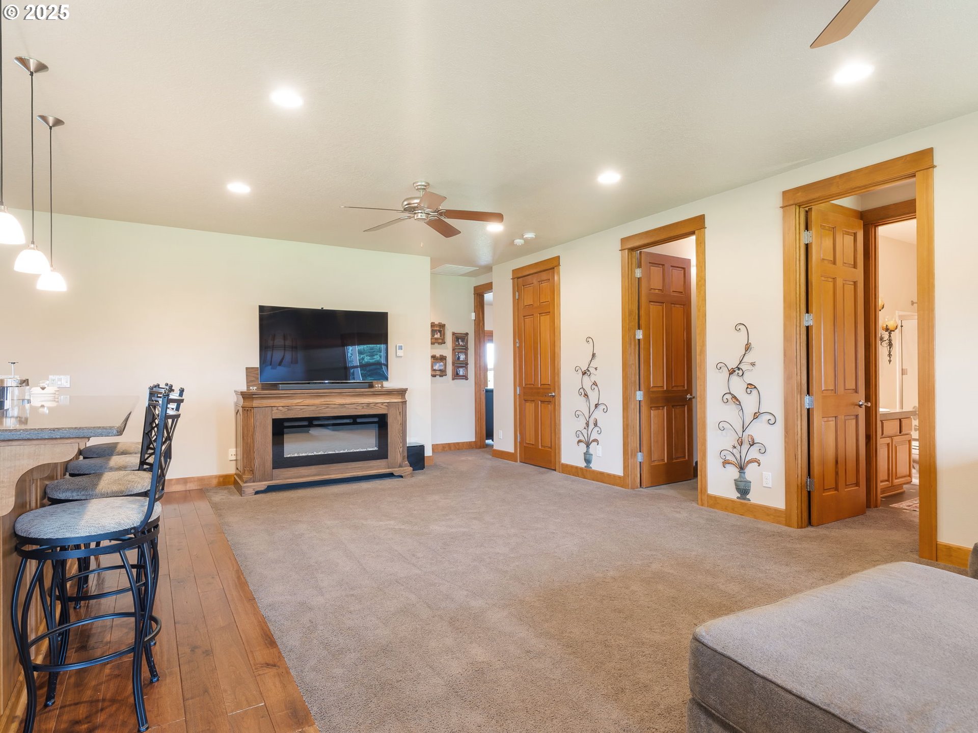 19601 Boones Ferry Road Northeast Hubbard, OR 97032 - Photo 14 of 48