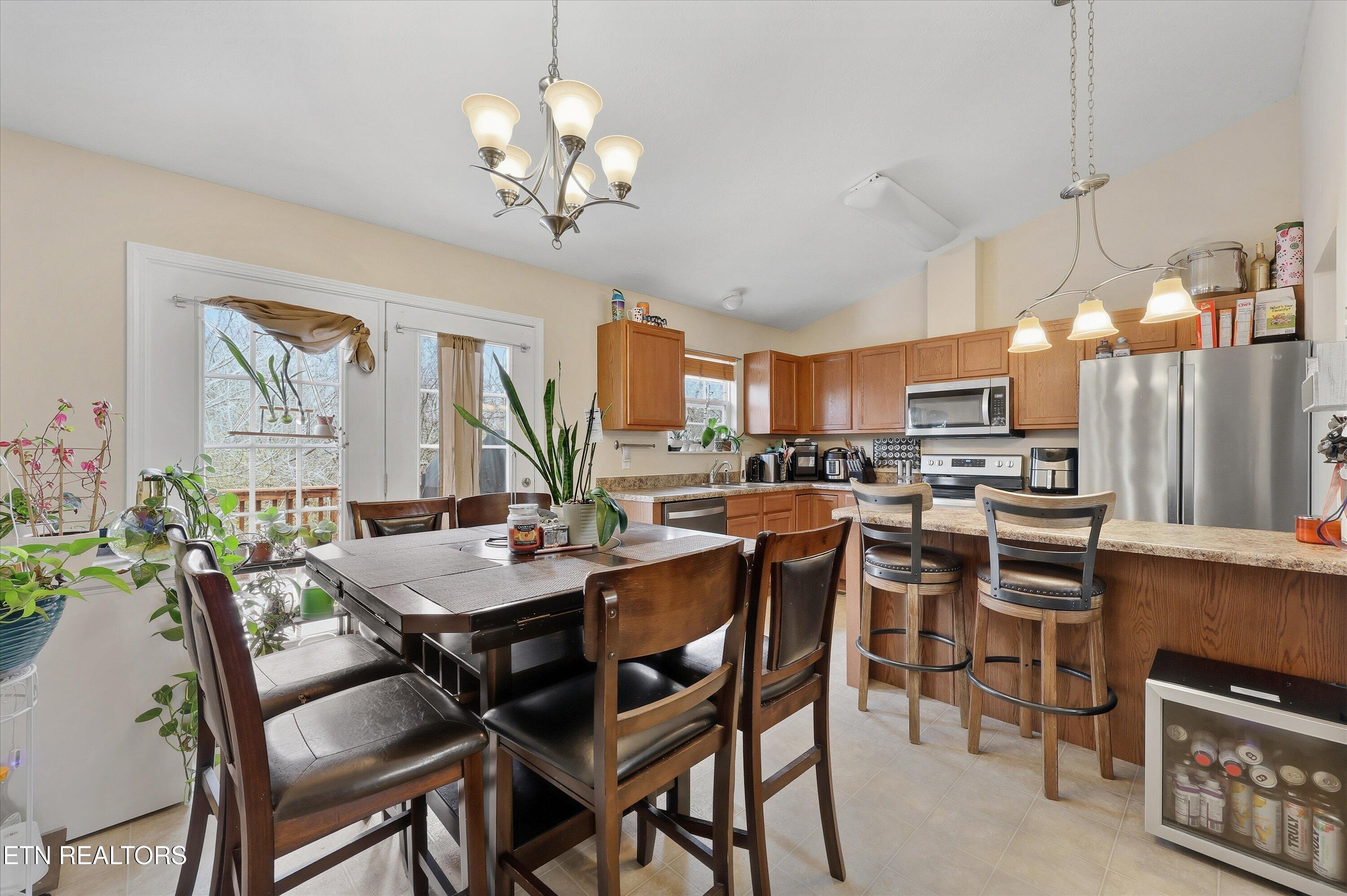 6129 Burlwood Road Knoxville, TN 37921 - Photo 11 of 35 10-6129 Burlwood Rd 16