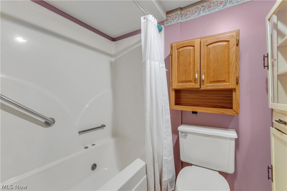 5500 North Ridge Road Madison, OH 44057 - Photo 30 of 49 Full bathroom Lower Level