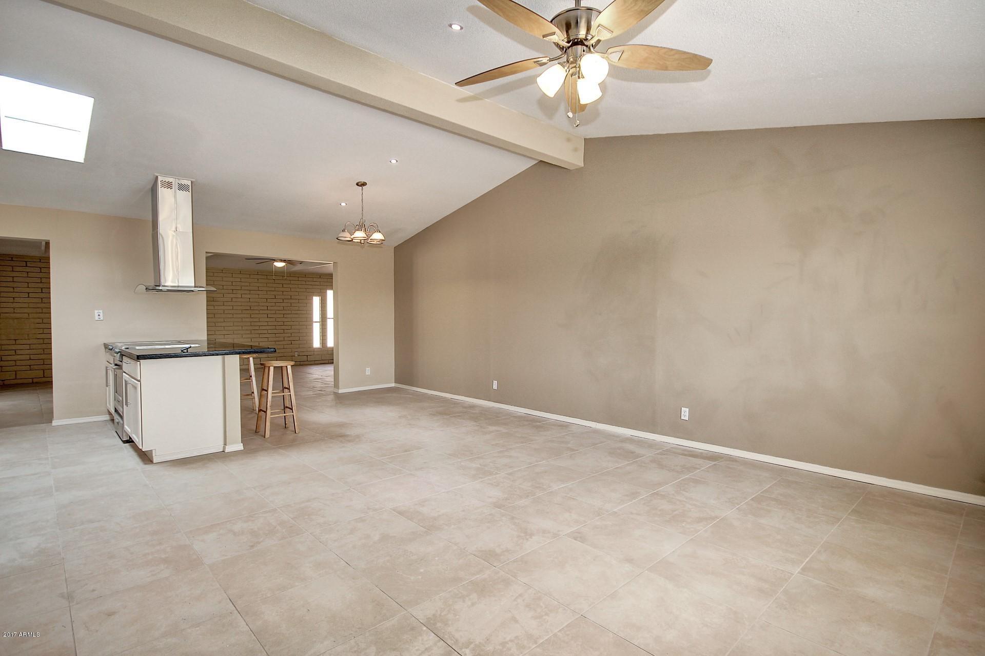 3652 West Ruth Avenue Phoenix, AZ 85051 - Photo 4 of 26 0004-Ruth (9)